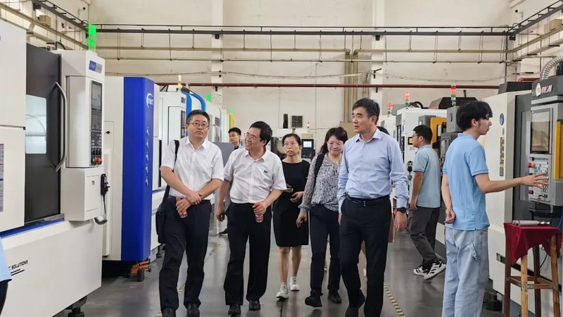国内生产线改造，龙头公司引领产业升级之路